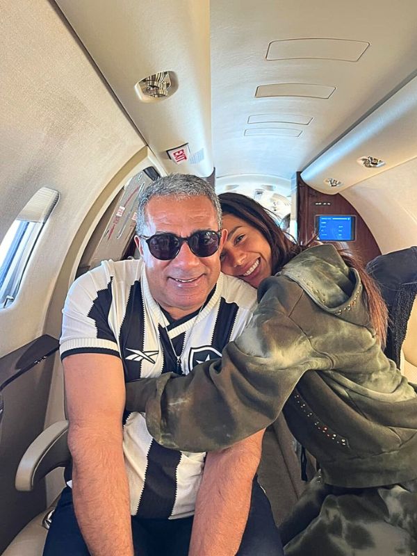 Anitta com o pai