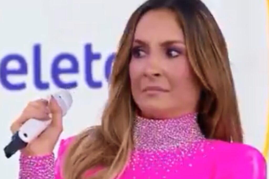 Claudia Leitte indignada com Silvio Santos 