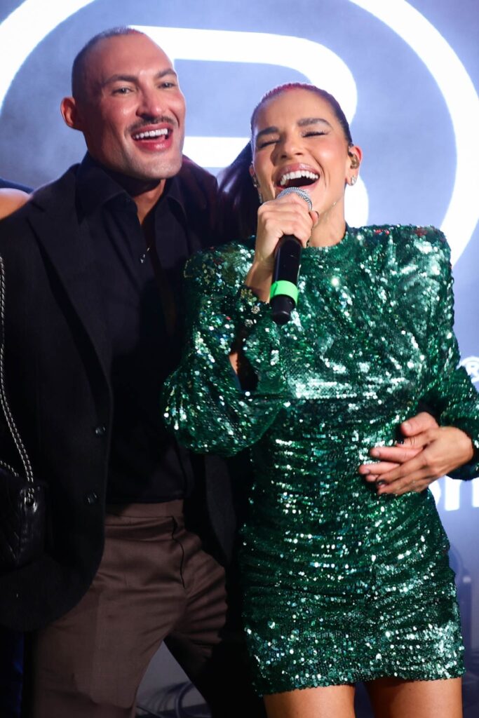 Evento Rom Concept - Mariana Rios e Romeu Felipe cantando