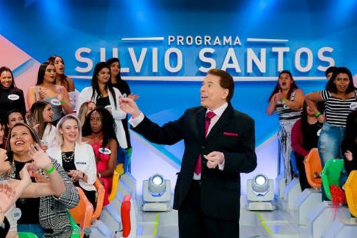 silvio santos apresentando programa