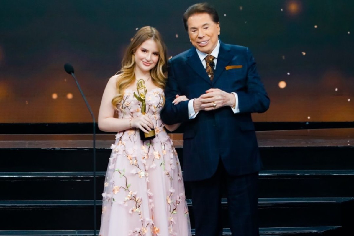 Sophia Valverde e Silvio Santos