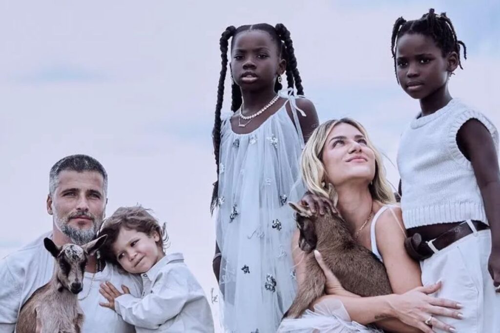 Titi, filha de Bruno Gagliasso e Giovanna Ewbank