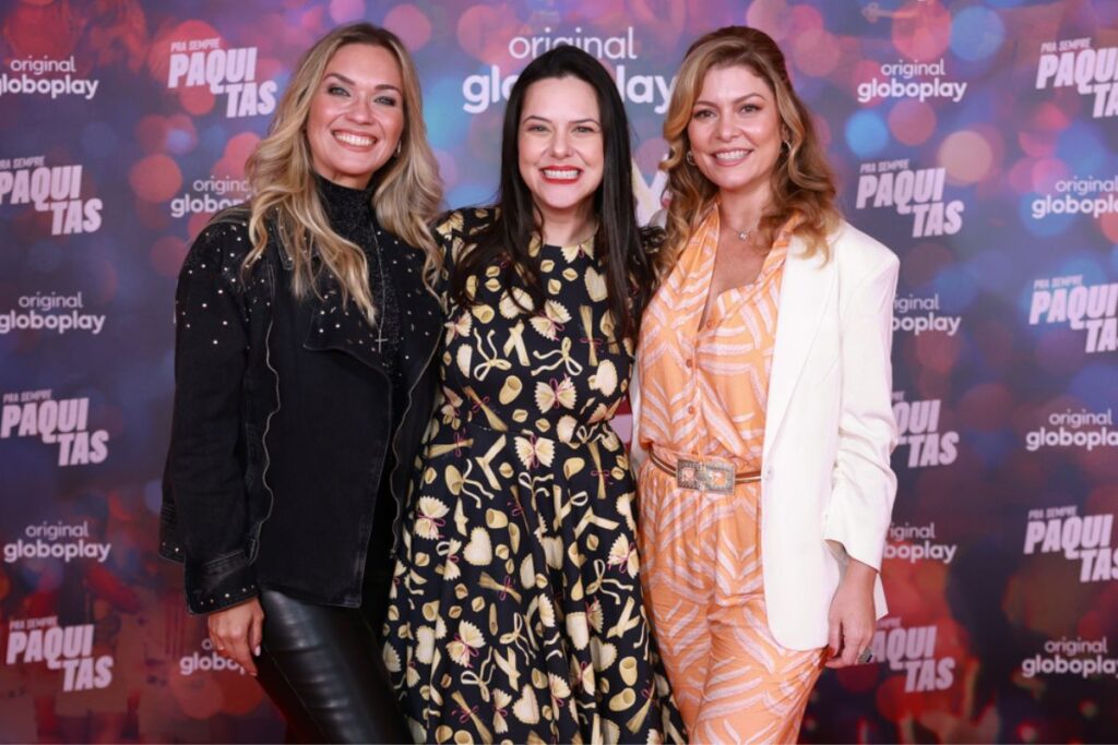 Paquitas reunidas em pré-lançamento do documentário