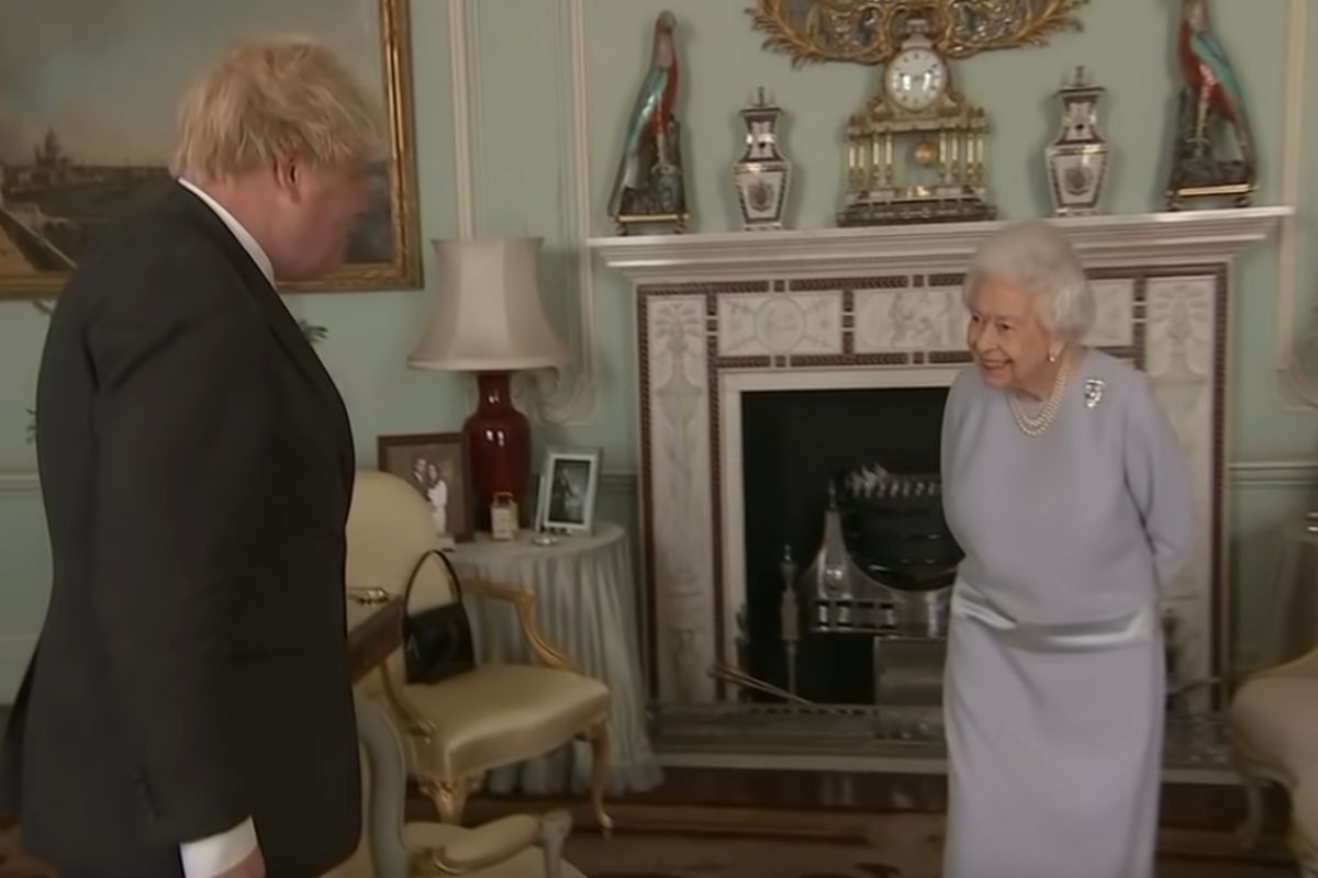 Boris Johnson, Rainha Elizabeth II