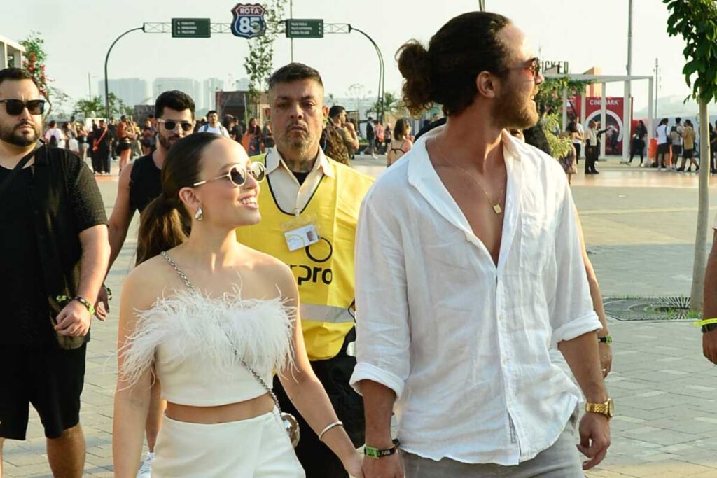 Larissa Manoela e André Luiz Frambach renovaram casamento no Rock in Rio