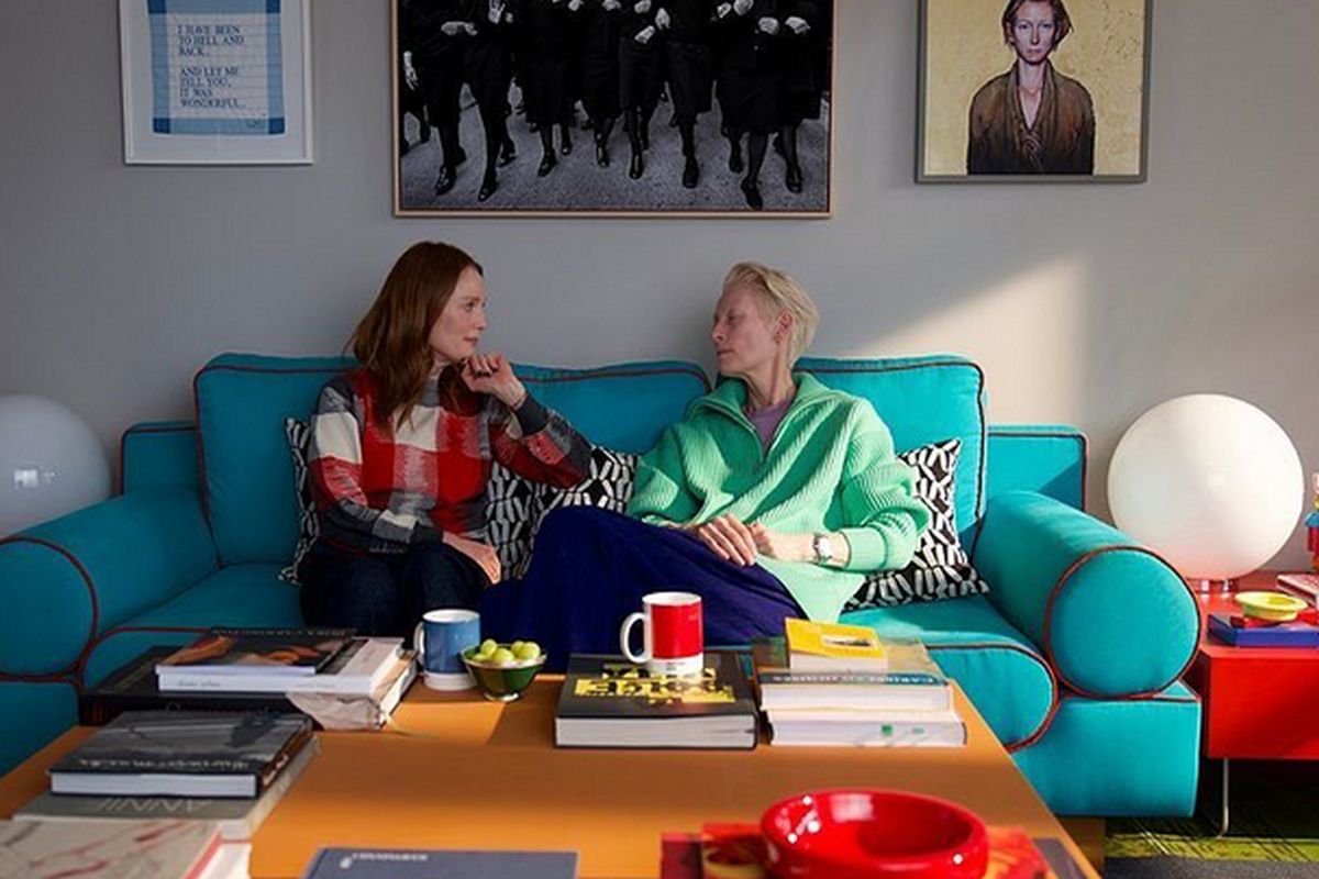 Julianne Moore e Tilda Swinton em filme de Almodóvar.