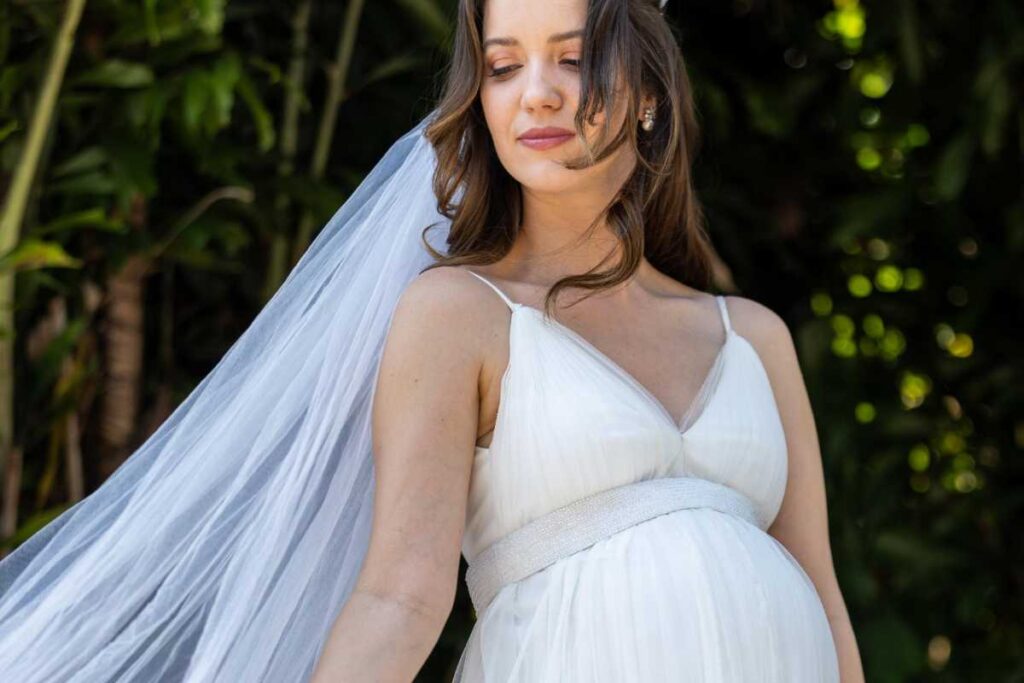 Vênus (Nathalia Dill) em casamento do último capítulo de "Família é Tudo"