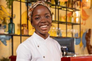 Caridade (Clara Moneke) em No Rancho Fundo