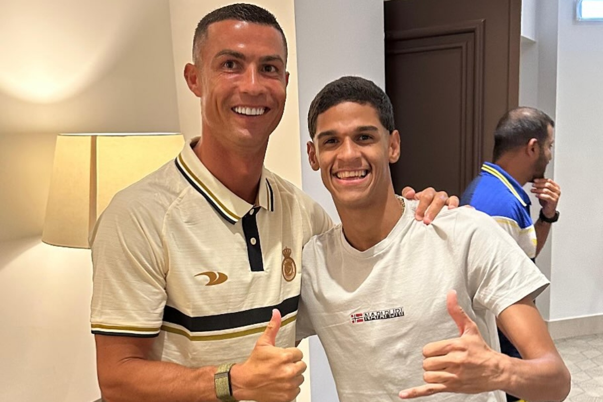 Cristiano Ronaldo e Luva de Pedreiro