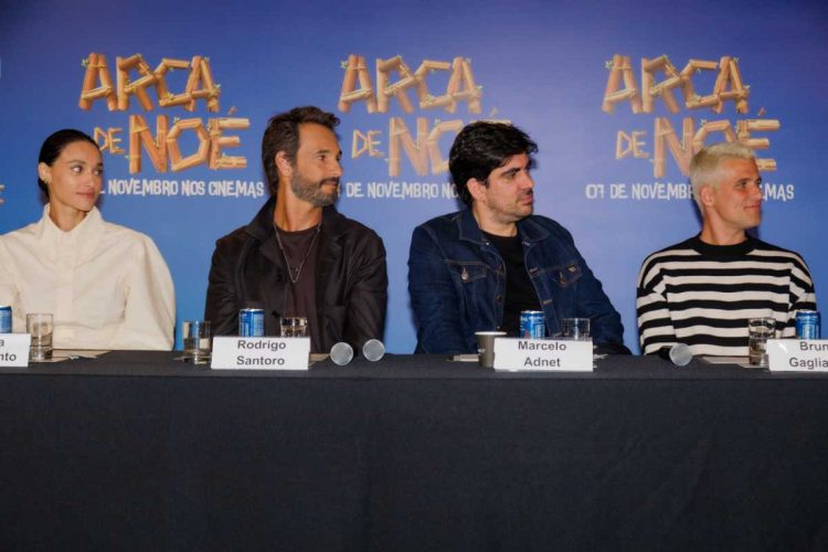 Débora Nascimento, Rodrigo Santoro, Marcelo Adnet e Bruno Gagliasso em evento do filme "Arca de Noé"