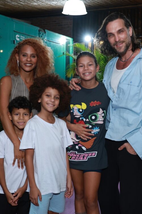 Festa Clara Maria - Aline Wirley, Igor Rickly e os filhos