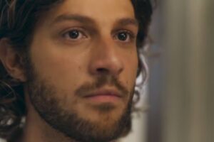 Mavi descobre facada de Mércia em 