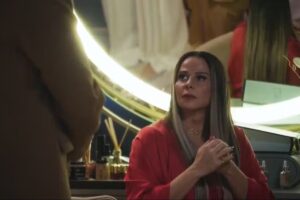 Viviane Araújo como Rosana em