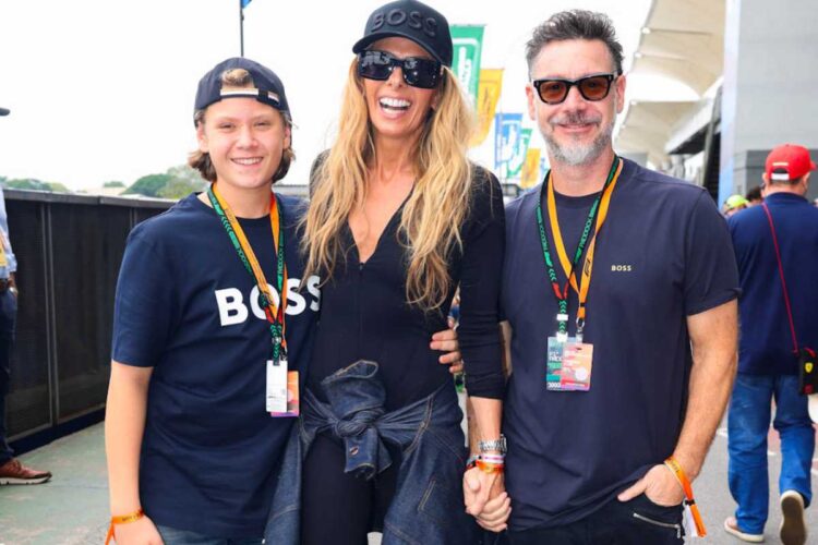 Adriane GAlisteu, marido e filho no treino do GP de São Paulo