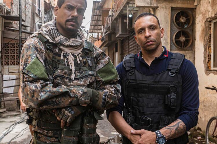 Mikhael (Marcello Melo Jr) e Galvão (Dilsinho Oliveira) na terceira temporada de Arcanjo Renegado