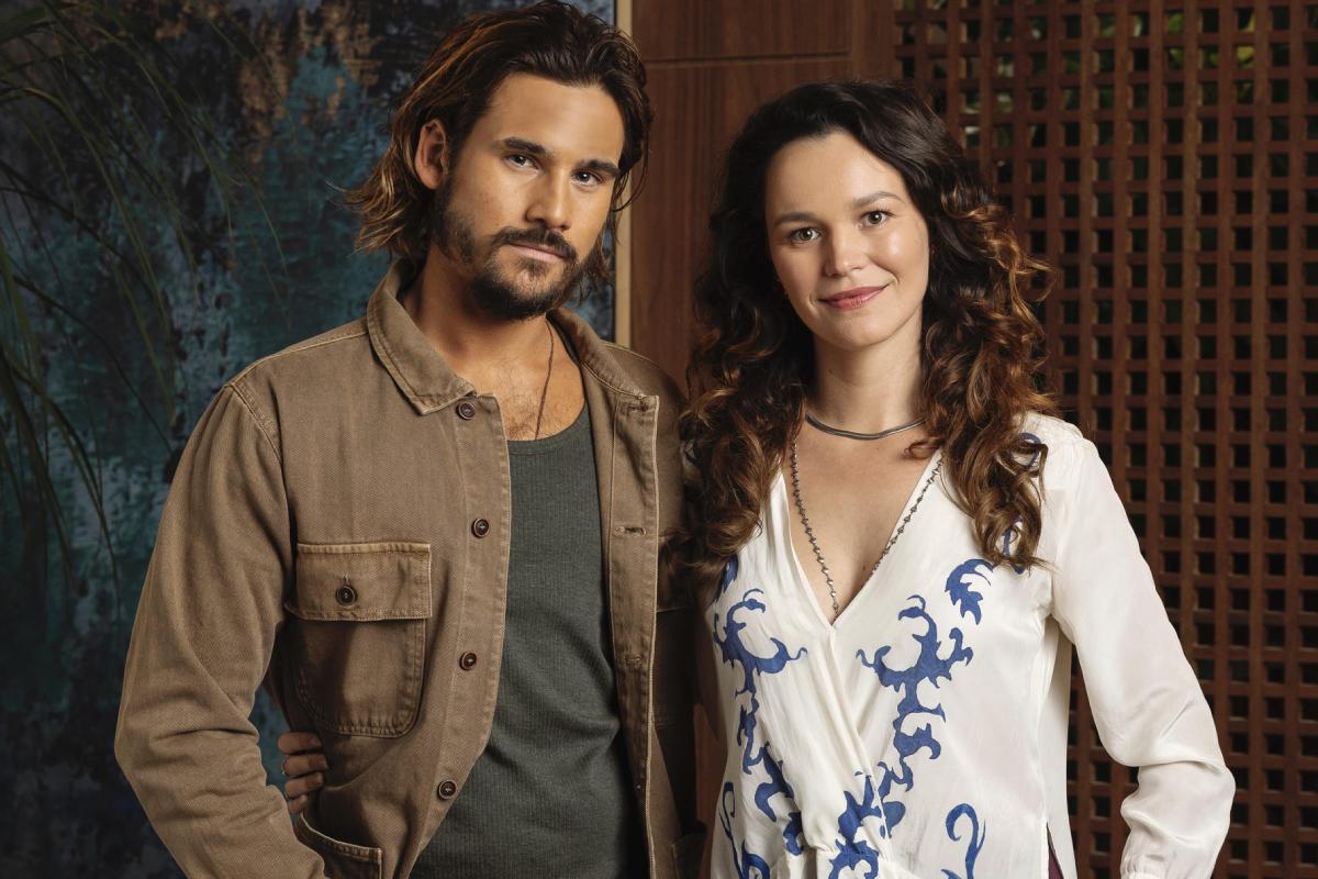 Rudá (Nicolas Prattes) e Filipa (Joana De Verona) em Mania de Você