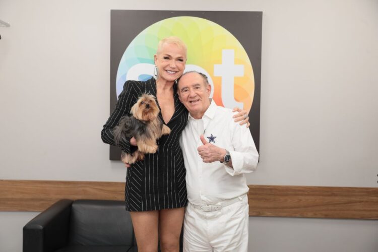 Xuxa Meneghel e Renato Aragão nos bastidores