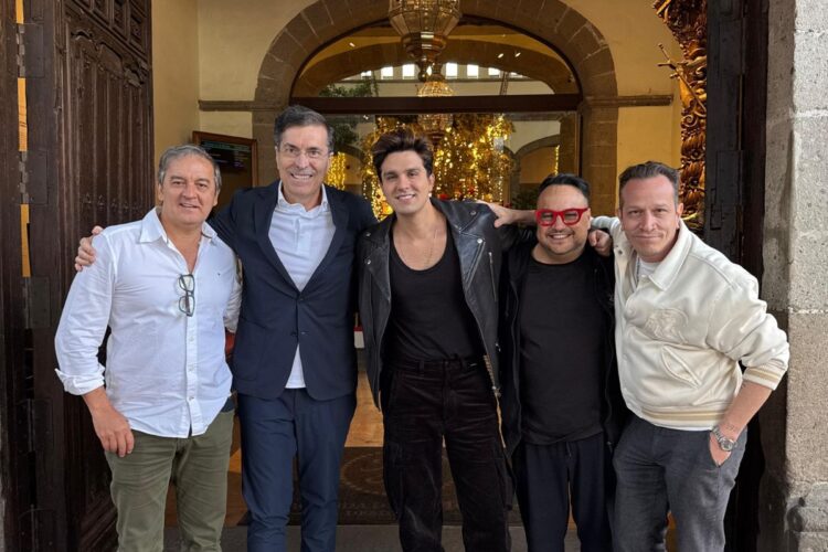 Luan se reuniu com Roberto Lopez, presidente da Sony México