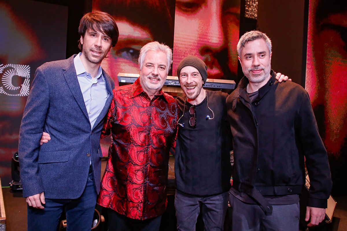 Roberto de Carvalho com os filhos Antonio Lee, Beto Lee e João Lee