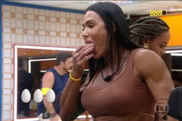 BBB 25 - Gracyanne comendo ovo