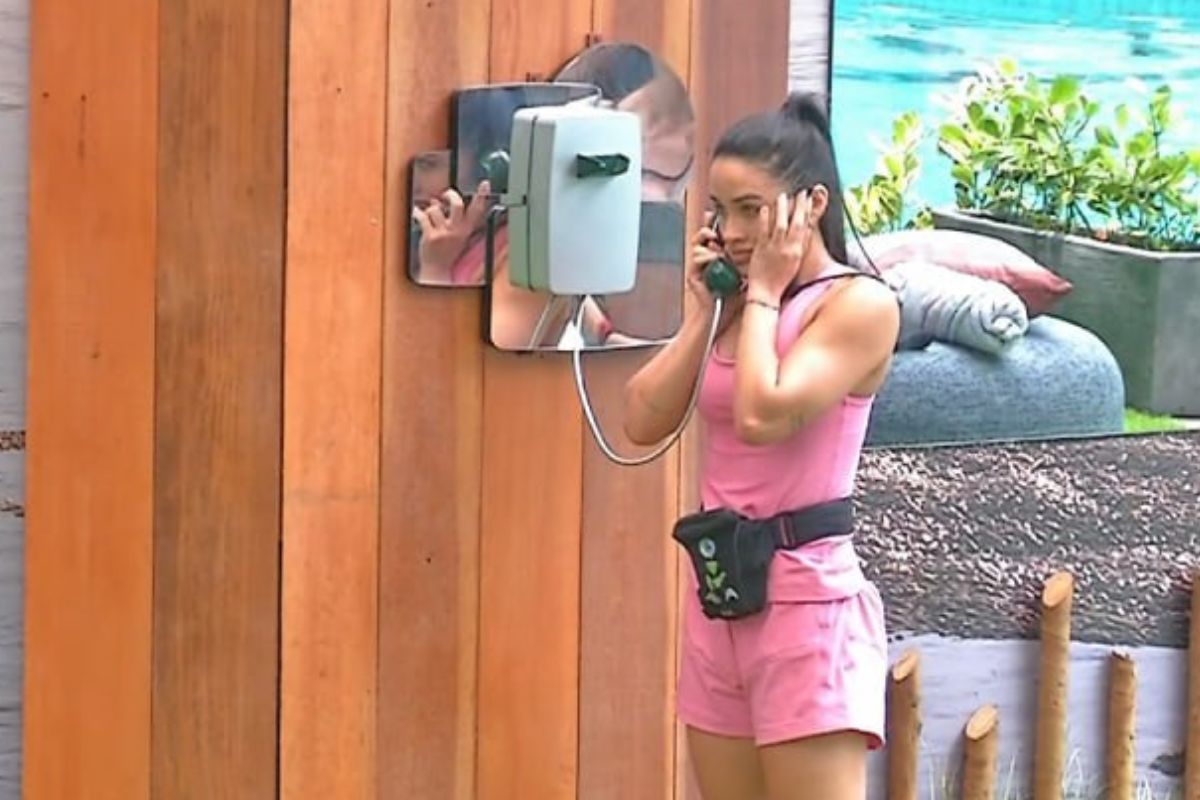 Eva atendeu o Big Fone no BBB 25