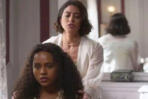 Garota do Momento - Beatriz (Duda Santos) e Clarice (Carol Castro)