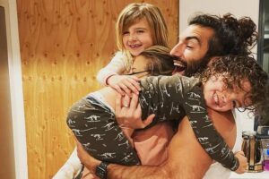 Justin Baldoni e sua família