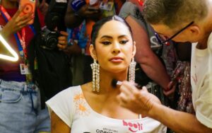 Isabelle Nogueira no camarote Expresso 2222