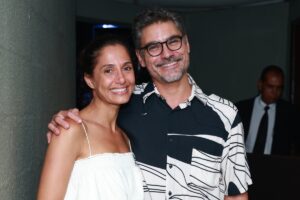 Camila Pitanga e Patrick Pessoa no show da Portela