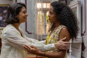 Garota do Momento- Beatriz (Duda Santos) e Clarice (Carol Castro)