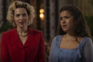 Garota do Momento - Zélia (Leticia Colin) e Bia (Maisa)