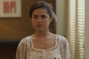 Garota do Momento - Bia (Maisa)