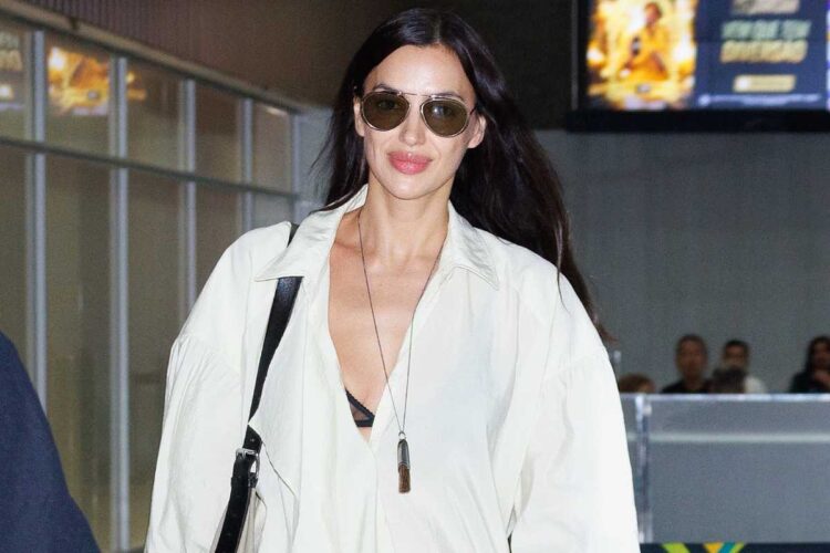 Irina Shayk desembarcando no Brasil para curtir o Carnaval do Rio de Janeiro