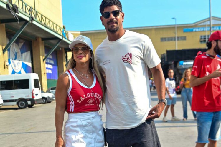 Viviane Araújo e Guilherme Militão na apuração das escolas de samba do Carnaval do Rio Janeiro