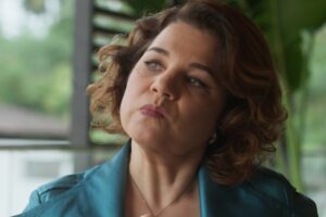 Violeta (Isabel Teixeira) - Volta por Cima