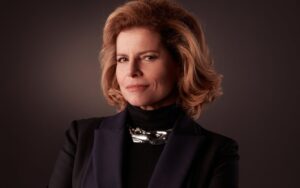 Debora Bloch estreia como Odete Roitman em Vale Tudo