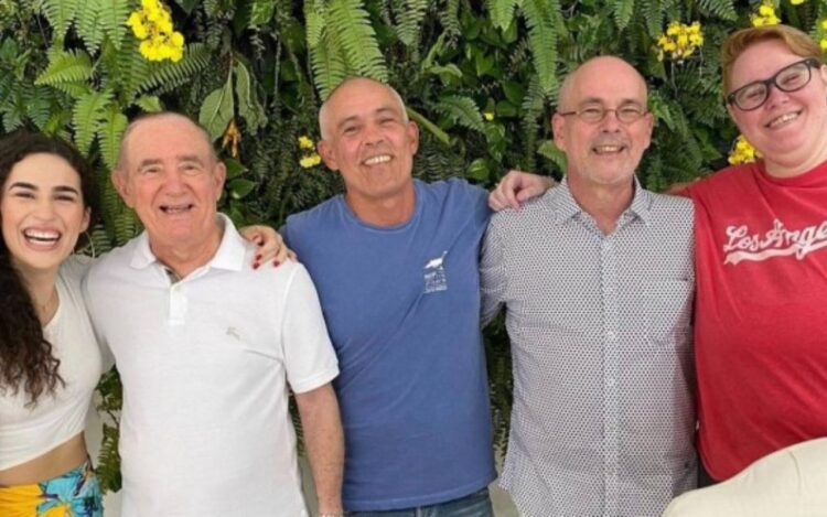 Renato Aragão e seus cinco filhos