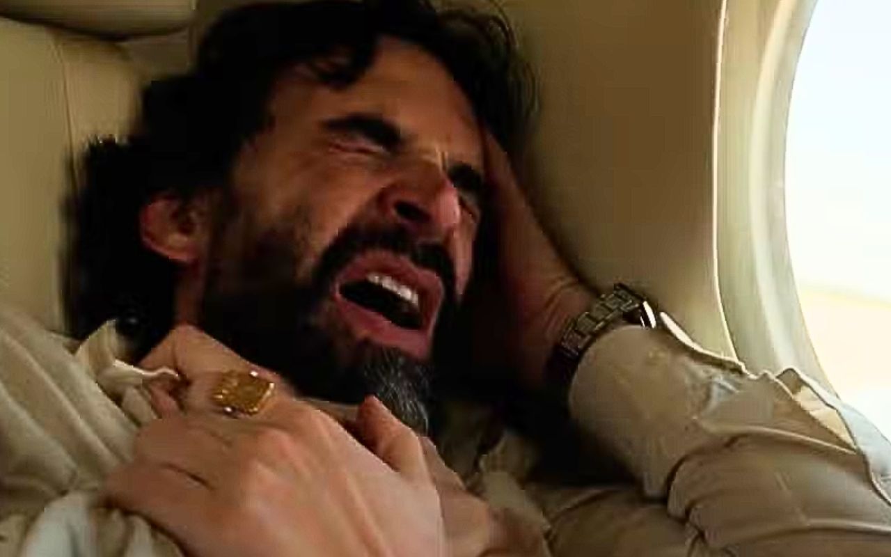 Vale Tudo: Rubinho passa mal no avião - Reprodução GShow