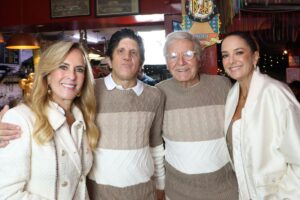 Ticiane Pinheiro e Helô Pinheiro com Fefê Pinheiro e Fernanda Pinheiro