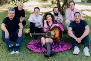 Paula Fernandes e equipe Oppus