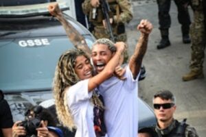 Poze e a mulher, Vivi Noronha