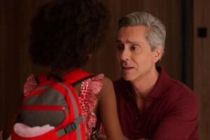 Vale Tudo - Marco Aurélio toma posse de Sarita