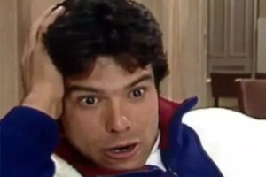 Téo (Mauricio Mattar) em 