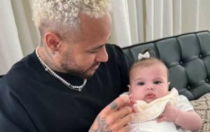 Neymar e a filha Helena - Reprodução Instagram