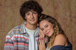 Tiago (Pedro Waddington) e Heleninha (Paolla Oliveira) em 