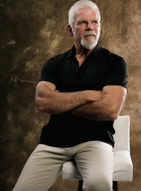 Raul Gazolla revive clássico da Broadway em nova montagem de “A Chorus Line”