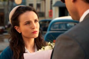 Estela (Larissa Manoela) em 'Êta Mundo Melhor'