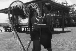 Gabriel Medina e a namorada Isabella Arantes