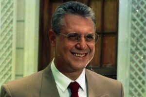 Otávio (Antonio Fagundes) em A Viagem