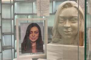 Preta Gil recebe homenagem em cemitério